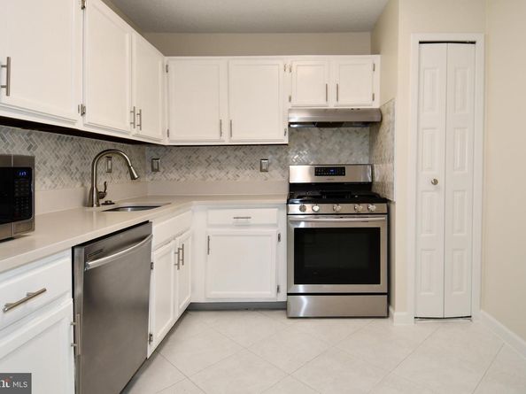 5225 Pooks Hill Rd POOKS HILL ROAD 222N, Bethesda MD 20814