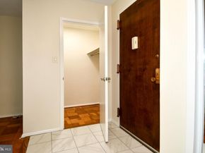 5225 Pooks Hill Rd POOKS HILL ROAD 222N, Bethesda MD 20814