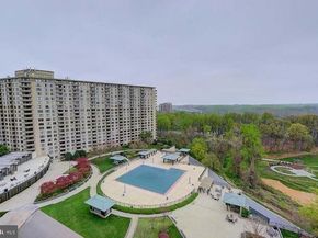 5225 Pooks Hill Rd POOKS HILL ROAD 222N, Bethesda MD 20814