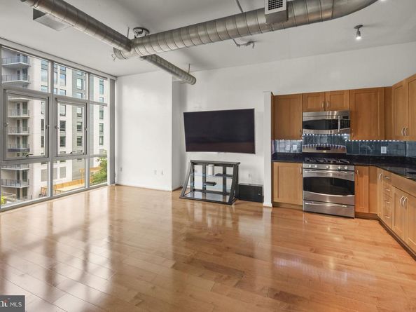811 4TH Street NW 612, Washington DC 20001
