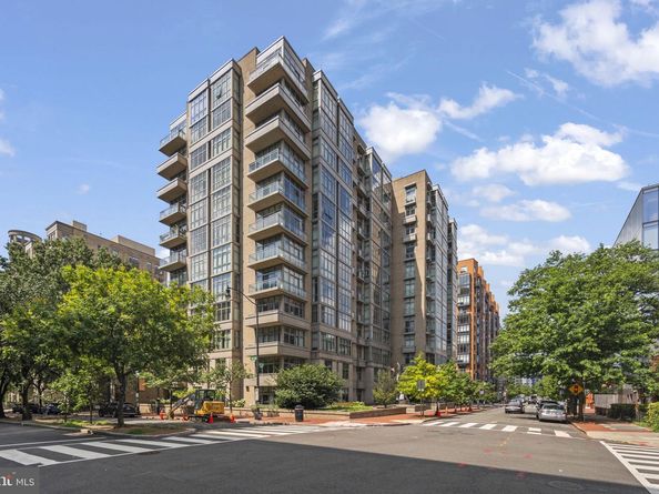 811 4TH Street NW 612, Washington DC 20001