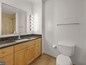811 4TH Street NW 612, Washington DC 20001