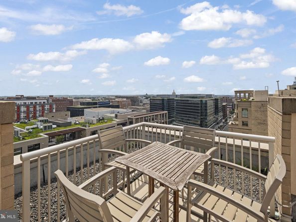 811 4TH Street NW 612, Washington DC 20001