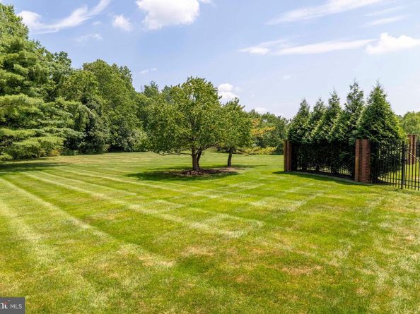 110 Brittany Way, Blue Bell PA 19422