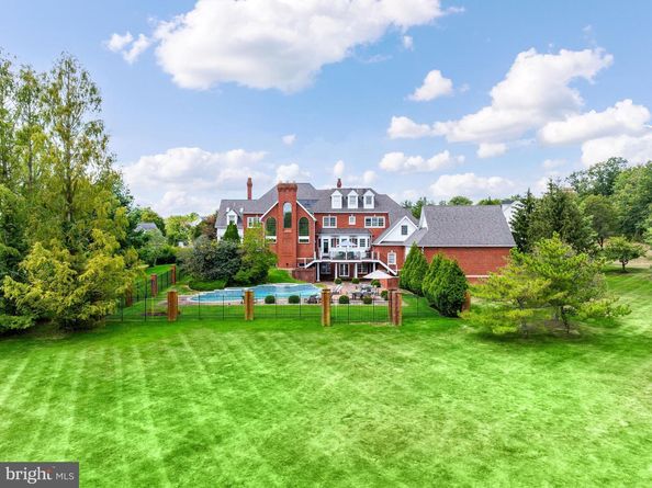 110 Brittany Way, Blue Bell PA 19422