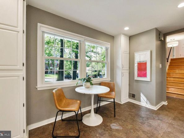 2241 Senseney Lane, Falls Church VA 22043