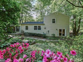 2241 Senseney Lane, Falls Church VA 22043