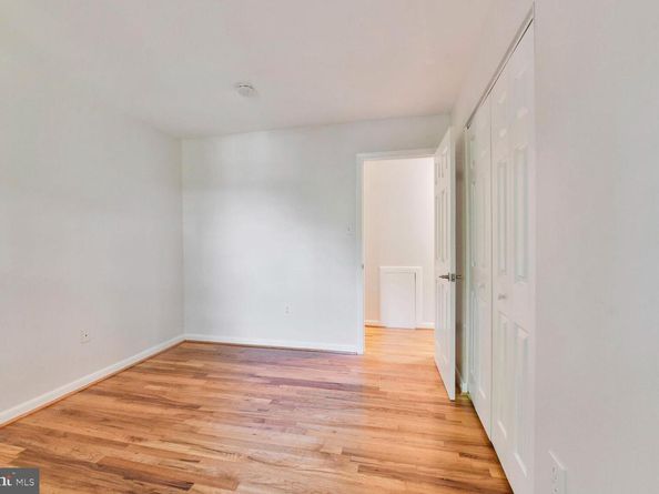 2241 Senseney Lane, Falls Church VA 22043
