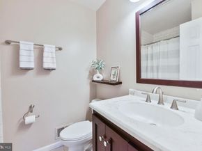 2241 Senseney Lane, Falls Church VA 22043