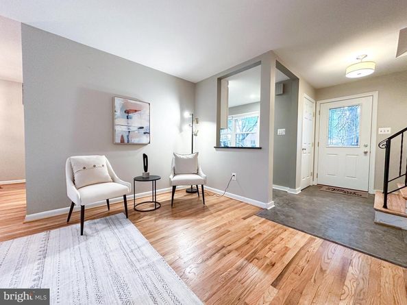 2241 Senseney Lane, Falls Church VA 22043