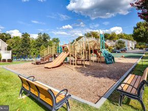 5263 Broadwing Place, Alexandria VA 22312