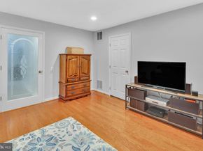 5263 Broadwing Place, Alexandria VA 22312