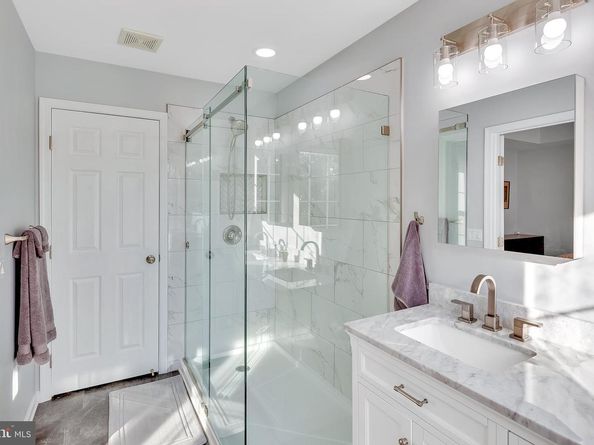 5263 Broadwing Place, Alexandria VA 22312