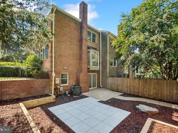 6182 Vine Forest Court, Falls Church VA 22044