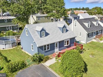 6 Carolina Avenue