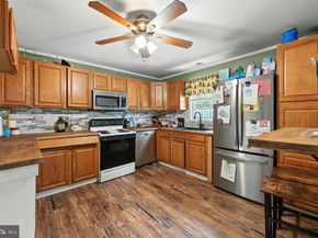 6 Carolina Avenue, Morrisville PA 19067