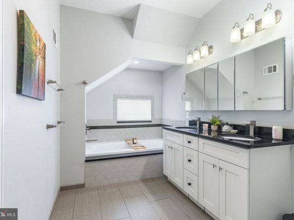 740 Wharton Street, Philadelphia PA 19147