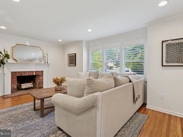 4 Cardinal Drive, Plymouth Meeting PA 19462