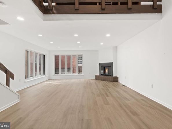 101 Naudain Street, Philadelphia PA 19147