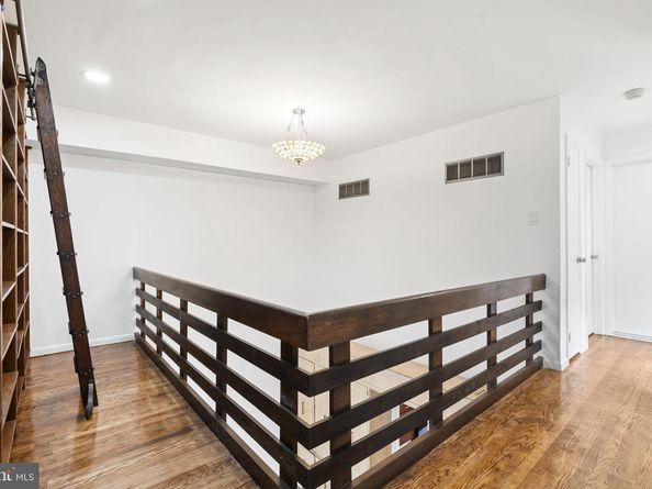 101 Naudain Street, Philadelphia PA 19147