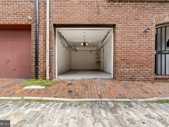 101 Naudain Street, Philadelphia PA 19147
