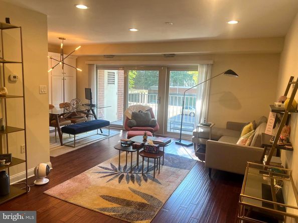 5250 Valley Forge Drive 201, Alexandria VA 22304