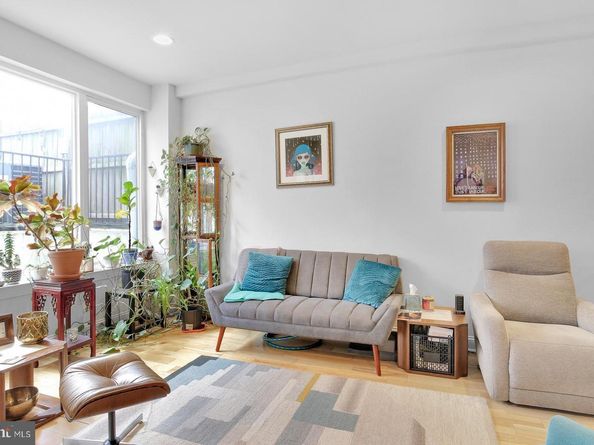 2426 Frankford Avenue, Philadelphia PA 19125