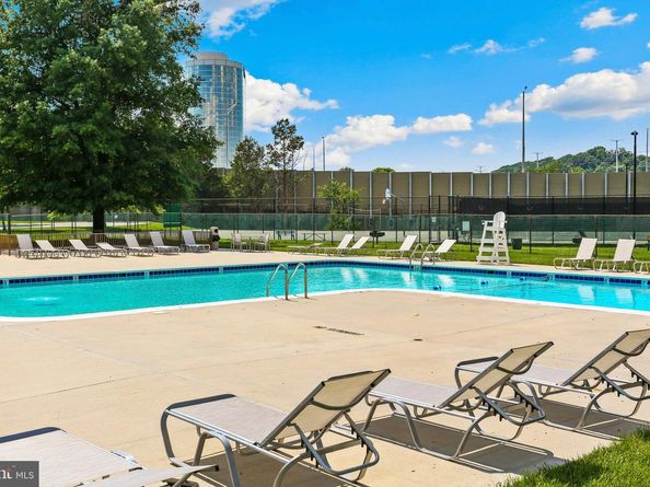 1225 Martha Custis Drive 1116, Alexandria VA 22302