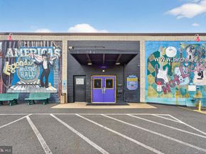 464 W Glebe Road, Alexandria VA 22305