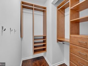 464 W Glebe Road, Alexandria VA 22305