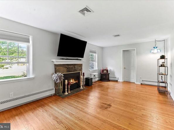 1014 Stonybrook Drive, Blue Bell PA 19422