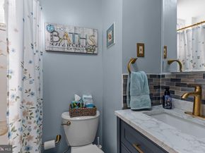 2407 S Warnock Street, Philadelphia PA 19148
