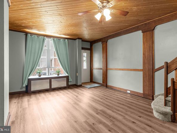 2407 S Warnock Street, Philadelphia PA 19148