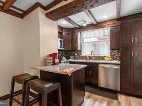 2407 S Warnock Street, Philadelphia PA 19148