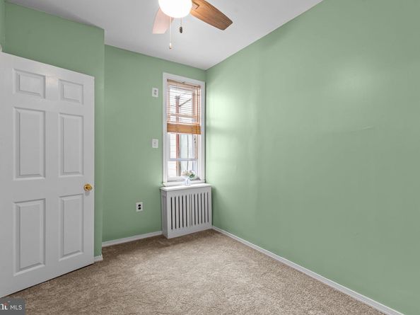 2407 S Warnock Street, Philadelphia PA 19148