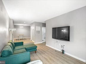 267 S Pickett Street 102, Alexandria VA 22304