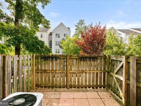 267 S Pickett Street 102, Alexandria VA 22304