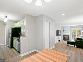 267 S Pickett Street 102, Alexandria VA 22304