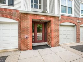 267 S Pickett Street 102, Alexandria VA 22304