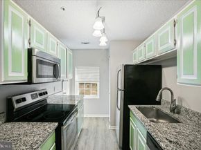 267 S Pickett Street 102, Alexandria VA 22304