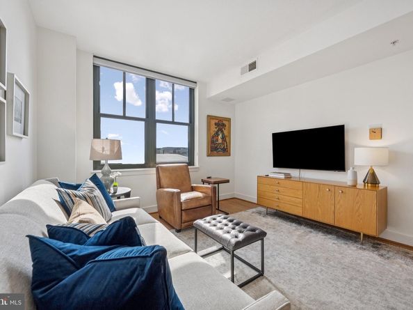 910 M Street NW 1001, Washington DC 20001