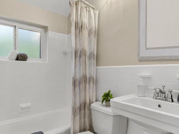 214 E Spring Street E, Alexandria VA 22301