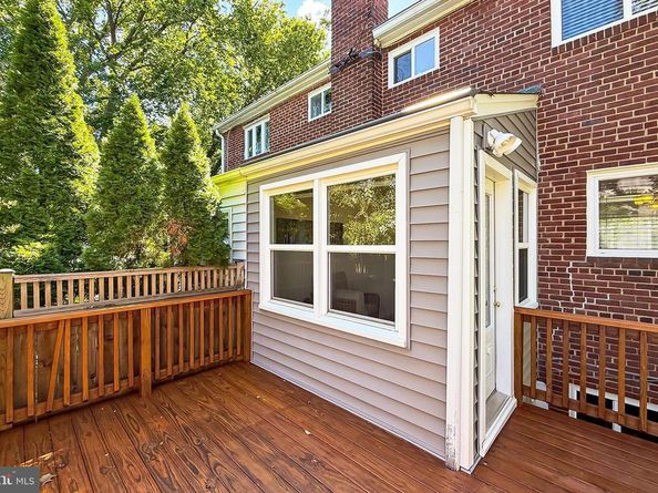 214 E Spring Street E, Alexandria VA 22301