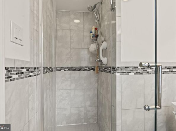 2842 Sandyford Avenue, Philadelphia PA 19152