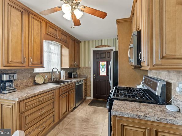 2842 Sandyford Avenue, Philadelphia PA 19152