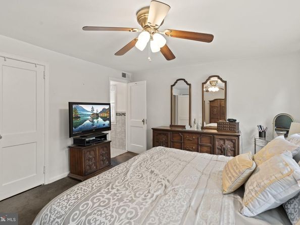 2842 Sandyford Avenue, Philadelphia PA 19152