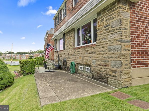 2842 Sandyford Avenue, Philadelphia PA 19152