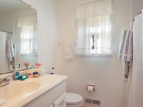1075 Roberts Road, Warminster PA 18974