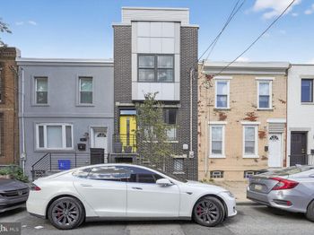 2021 Dickinson Street