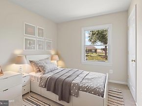 736 N York Road, Sterling VA 20164